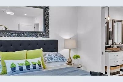 335 W Burbank St, Fredericksburg, TX 78624 - Photo 10