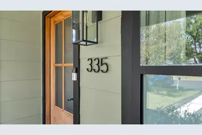 335 W Burbank St, Fredericksburg, TX 78624 - Photo 6