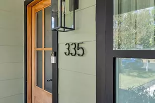 335 W Burbank St, Fredericksburg, TX 78624 - Photo 6