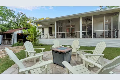 309 Fulton St, Fredericksburg, TX 78624 - Photo 36