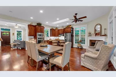 309 Fulton St, Fredericksburg, TX 78624 - Photo 12