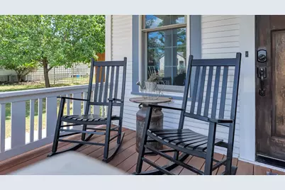 309 Fulton St, Fredericksburg, TX 78624 - Photo 8