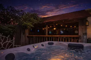 309 Fulton St, Fredericksburg, TX 78624 - Photo 2