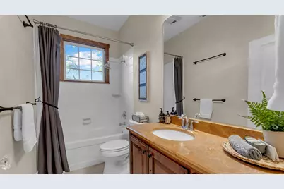 309 Fulton St, Fredericksburg, TX 78624 - Photo 26