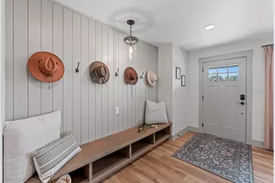 204 N Elk St, Fredericksburg, TX 78624 - Photo 8