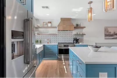 204 N Elk St, Fredericksburg, TX 78624 - Photo 12