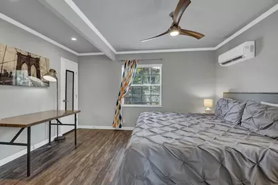 112 W Mulberry St, Fredericksburg, TX 78624 - Photo 14