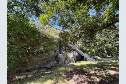 412 Field Rd, Fischer, TX 78623 - Photo 8