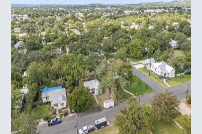 413 E College St, Fredericksburg, TX 78624 - Photo 10