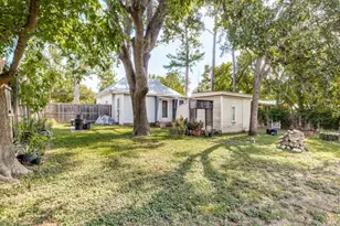 413 E College St, Fredericksburg, TX 78624 - Photo 6