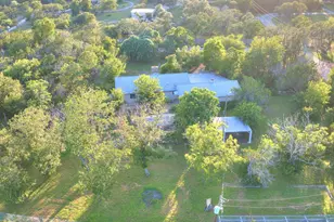 17 Roadrunner Dr, Fredericksburg, TX 78624 - Photo 12