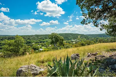 190 Rocky Hill Dr, Kerrville, TX 78028 - Photo 6