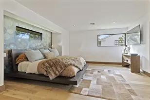 806 W Schubert St, Fredericksburg, TX 78624 - Photo 12