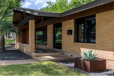 806 W Schubert St, Fredericksburg, TX 78624 - Photo 8