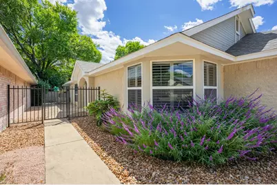 127 Terrace Ln, Kerrville, TX 78028 - Photo 2