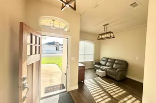 222 Dudley Wy, Fredericksburg, TX 78624 - Photo 4