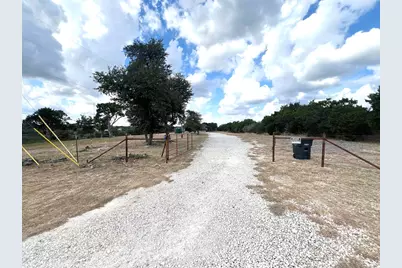 140 Teague Rd, Kerrville, TX 78028 - Photo 2