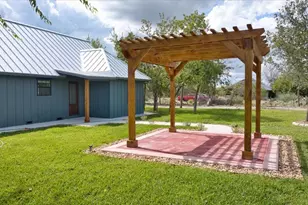 207 N Fourth St, Harper, TX 78631 - Photo 6