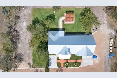 207 N Fourth St, Harper, TX 78631 - Photo 14