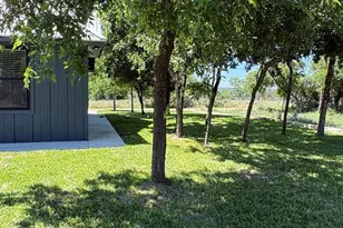207 N Fourth St, Harper, TX 78631 - Photo 6