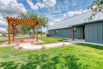 207 N Fourth St, Harper, TX 78631 - Photo 36