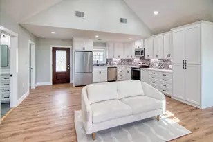 207 N Fourth St, Harper, TX 78631 - Photo 16