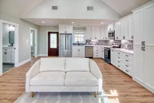 207 N Fourth St, Harper, TX 78631 - Photo 12