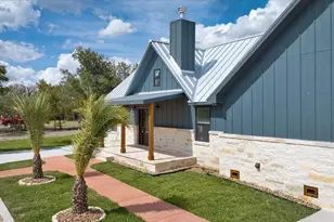 207 N Fourth St, Harper, TX 78631 - Photo 10