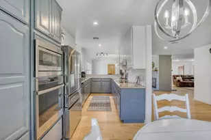 205 Edgewood Dr, Fredericksburg, TX 78624 - Photo 4