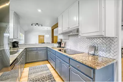 205 Edgewood Dr, Fredericksburg, TX 78624 - Photo 6