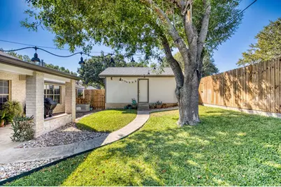 205 Edgewood Dr, Fredericksburg, TX 78624 - Photo 32