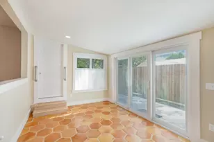 103 W Centre St, Fredericksburg, TX 78624 - Photo 8