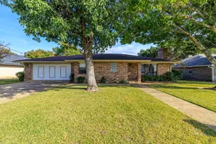 108 Tanglewood Dr, Fredericksburg, TX 78624 - Photo 2