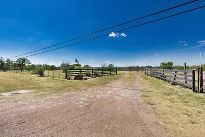 25525 Ranch Rd 2323, Fredericksburg, TX 78624 - Photo 30