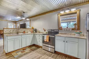 25525 Ranch Rd 2323, Fredericksburg, TX 78624 - Photo 18