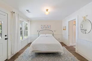 105 E Centre St, Fredericksburg, TX 78624 - Photo 34