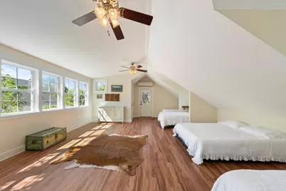 105 E Centre St, Fredericksburg, TX 78624 - Photo 42