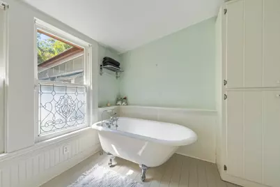 105 E Centre St, Fredericksburg, TX 78624 - Photo 20