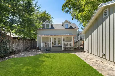 105 E Centre St, Fredericksburg, TX 78624 - Photo 40