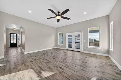 1603 Redwood Ct, Fredericksburg, TX 78624 - Photo 4