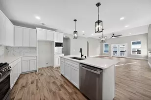 1603 Redwood Ct, Fredericksburg, TX 78624 - Photo 2