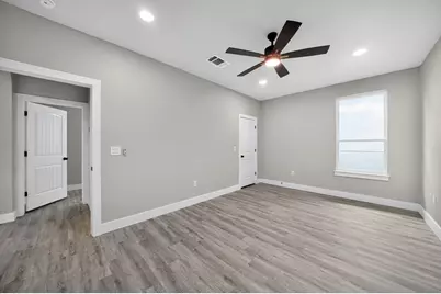 1604 Redwood Ct, Fredericksburg, TX 78624 - Photo 12