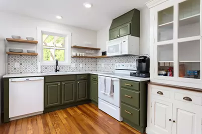 212 W Peach St, Fredericksburg, TX 78624 - Photo 10