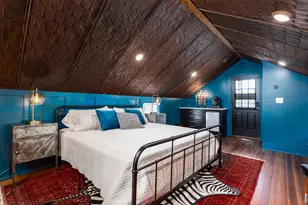 212 W Peach St, Fredericksburg, TX 78624 - Photo 18