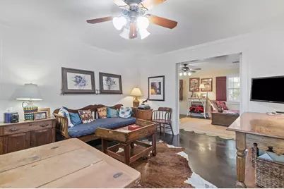 612 W San Antonio St, Fredericksburg, TX 78624 - Photo 88