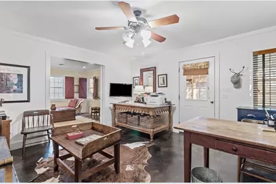 612 W San Antonio St, Fredericksburg, TX 78624 - Photo 90