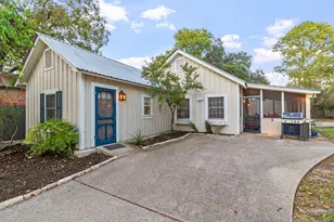 612 W San Antonio St, Fredericksburg, TX 78624 - Photo 64