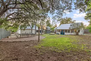 612 W San Antonio St, Fredericksburg, TX 78624 - Photo 68