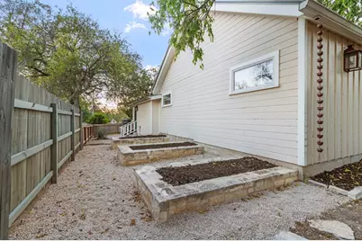 612 W San Antonio St, Fredericksburg, TX 78624 - Photo 70