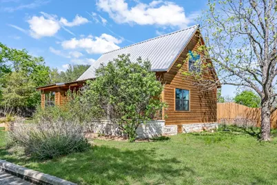 511 Bluebird St, Fredericksburg, TX 78624 - Photo 2